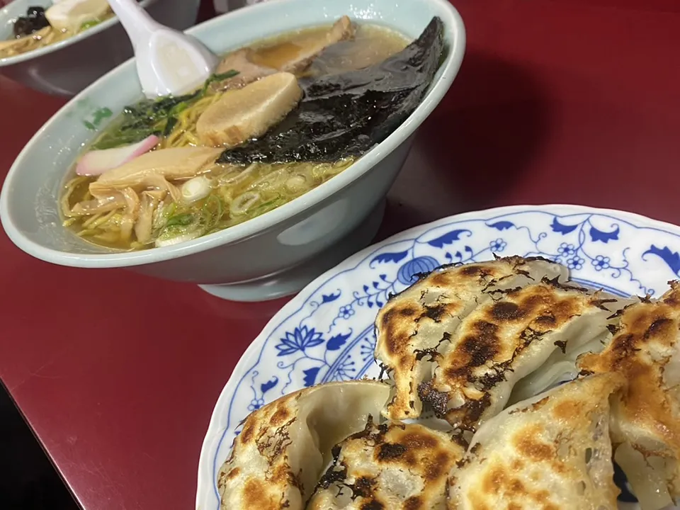 前夜のウェルカムディナー 店舗内風景