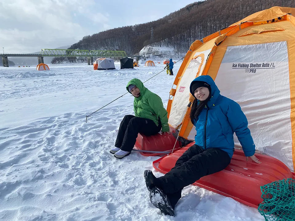 ワカサギ天ぷらと温泉を楽しむツアー